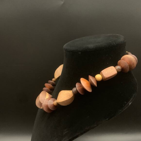 Vintage Chunky Wood Bead Statement Necklace - Picture 6 of 10